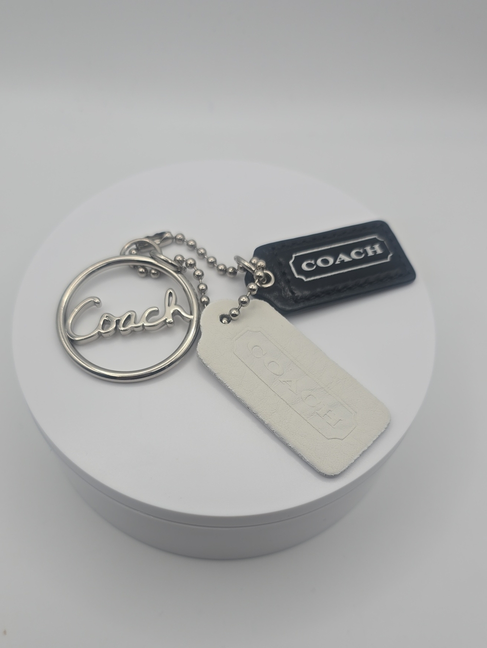 Coach Silver Script Ring W/ Black/White Hang Tags Keychain/Bag Charm (EUC)🤍🖤 - Picture 1 of 6